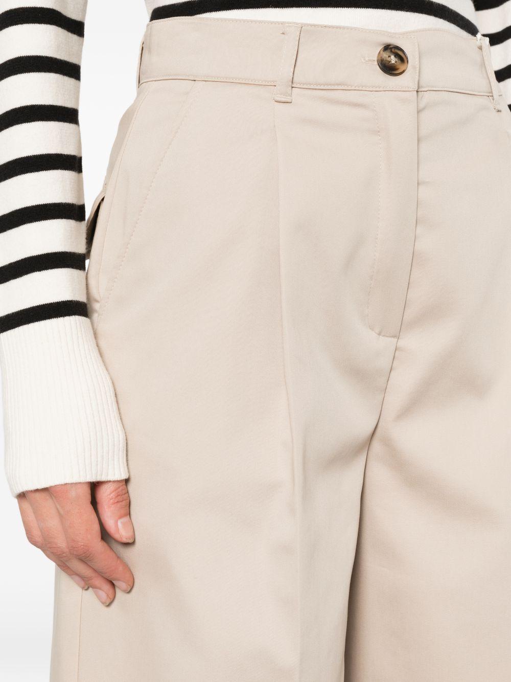 Pantaloni ampi 