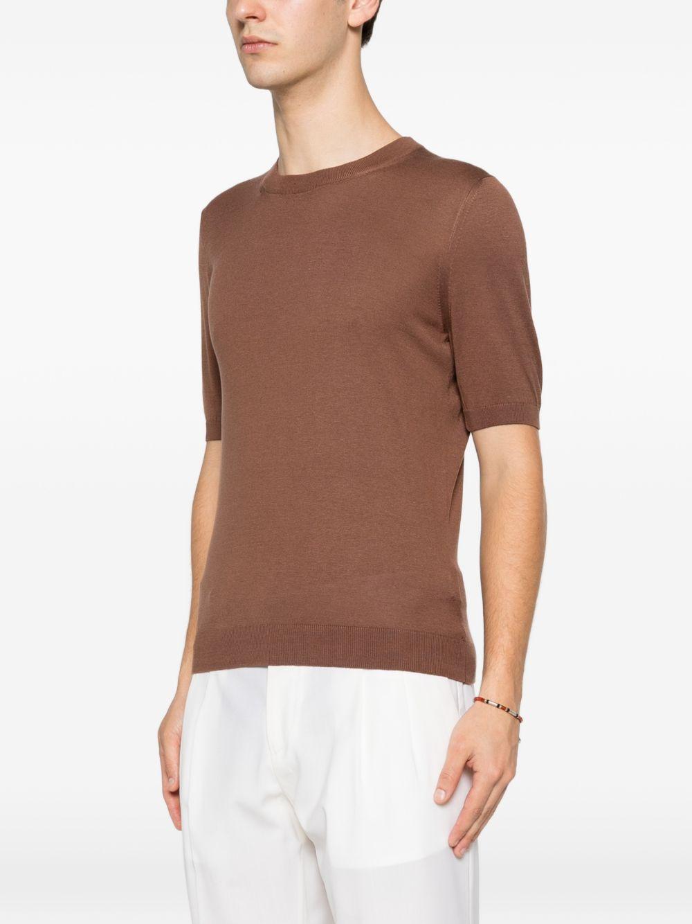 T-shirt marrone in seta con finiture a coste 