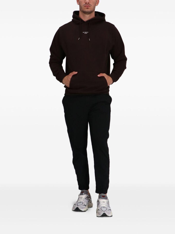 Felpa con cappuccio marrone scuro con logo ricamato 