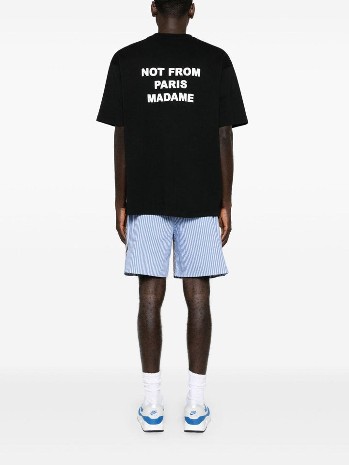 T-shirt nera con stampa 