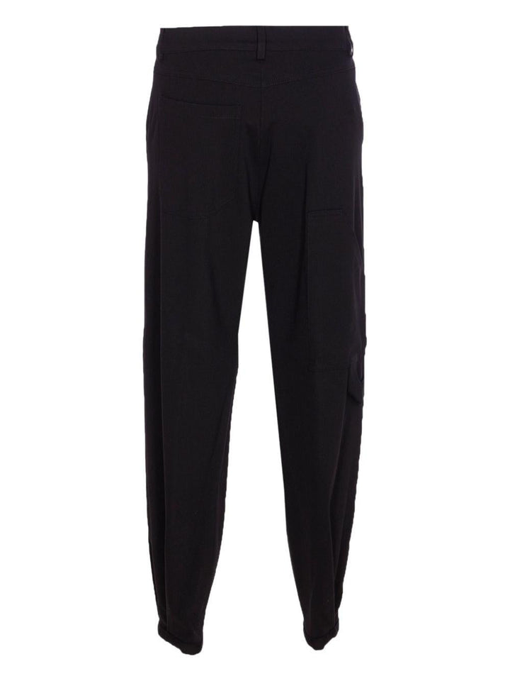 Pantaloni con tasche laterali 