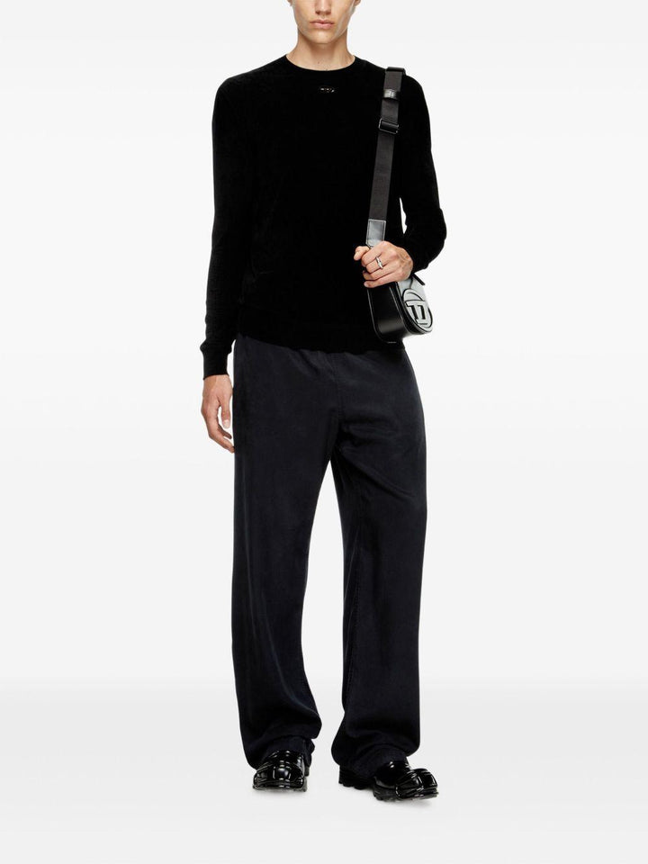 Maglione K-Cevro nero con placca Oval D 