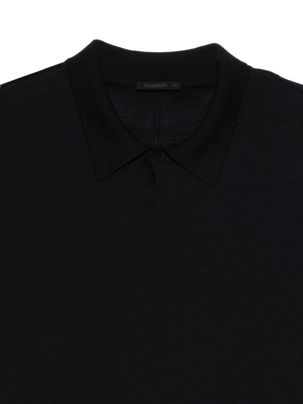 Polo con bottoni blu 