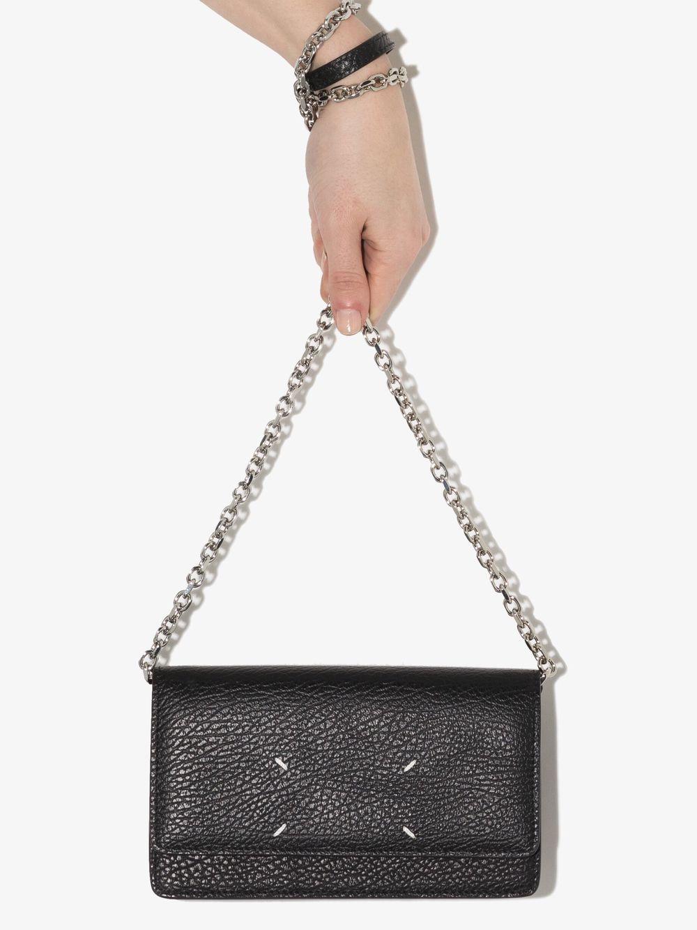Clutch con logo 