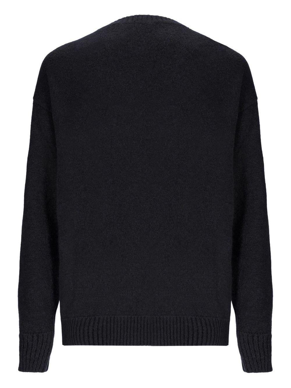Maglione marrone con scollo rotondo 