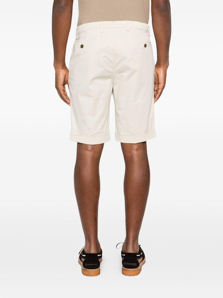 Shorts gesso con risvolto 
