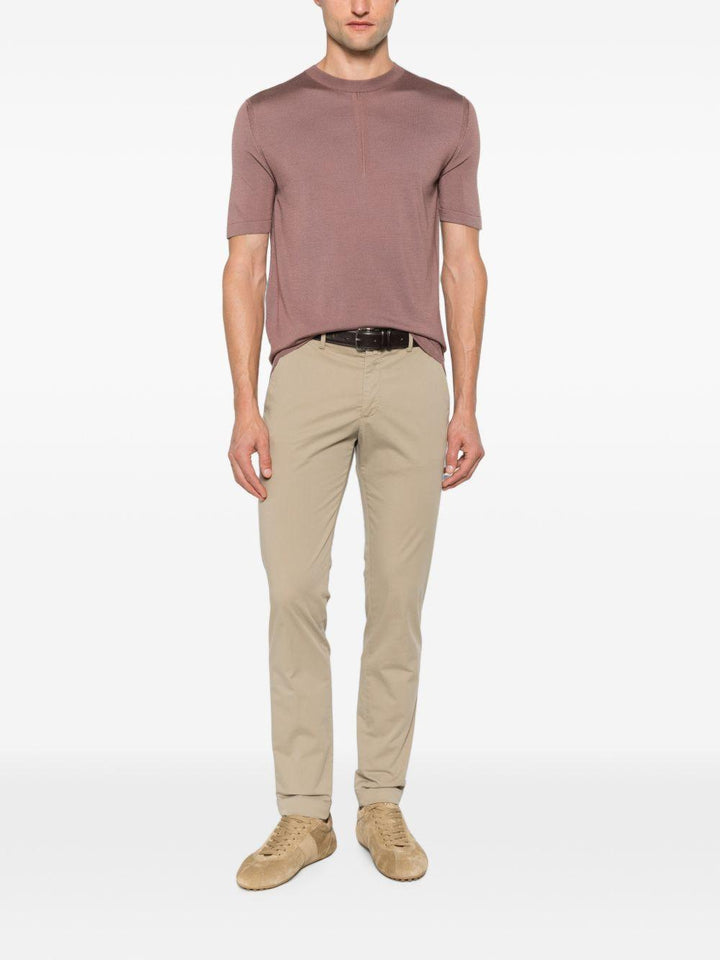 Pantaloni biscotto con risvolto 