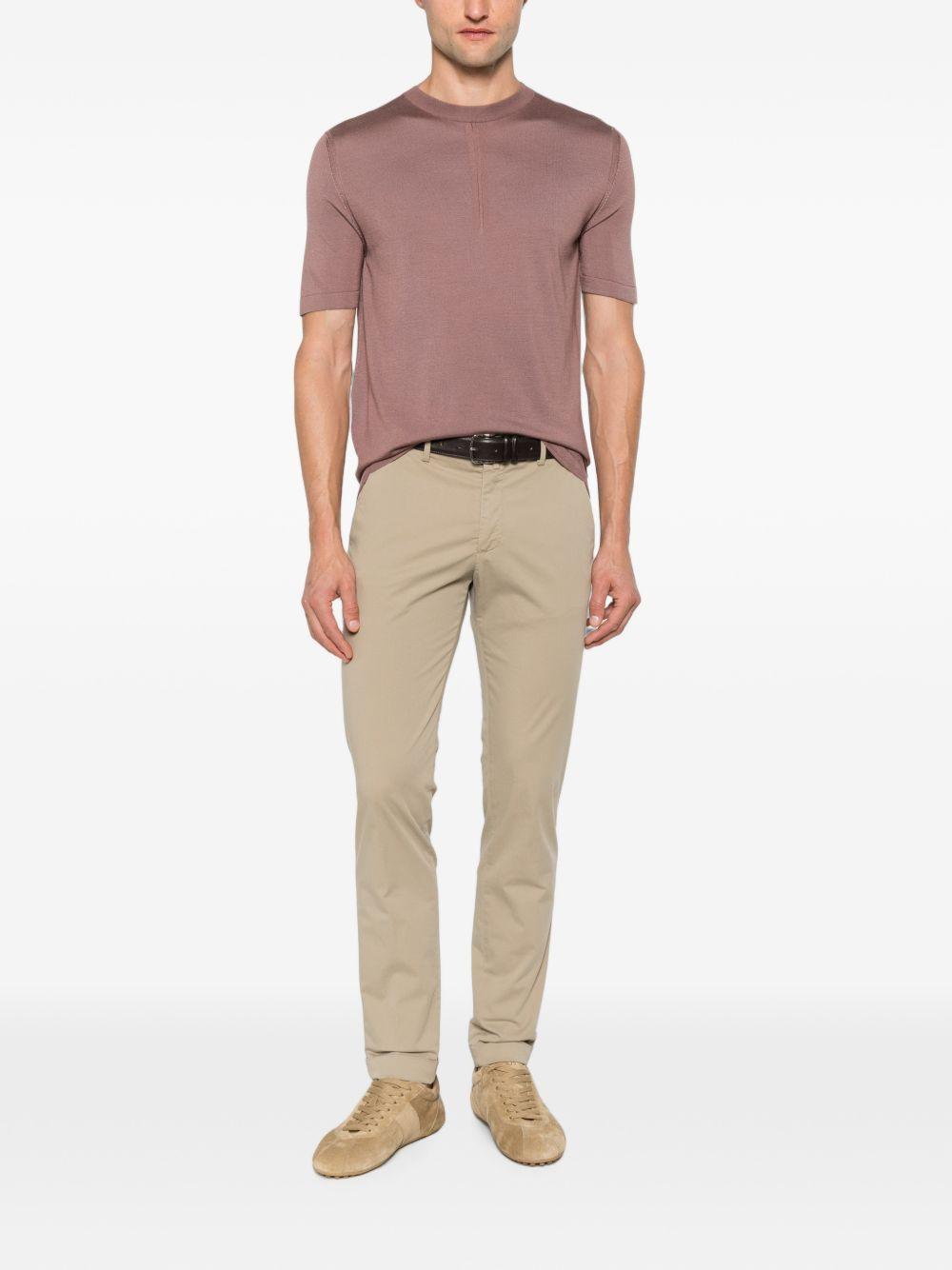 Pantaloni biscotto con risvolto 