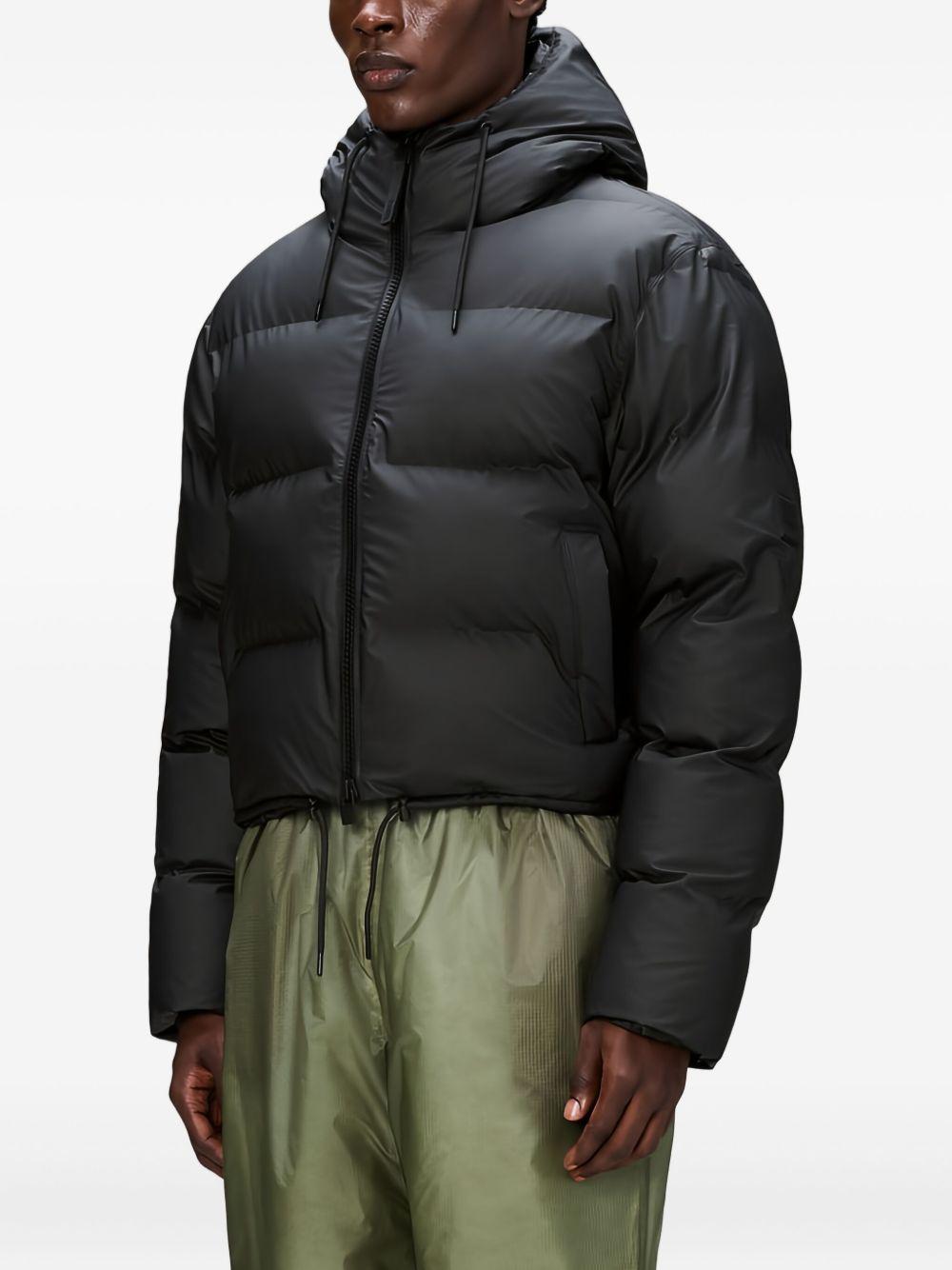 Cappotto imbottito crop nero con cappuccio 