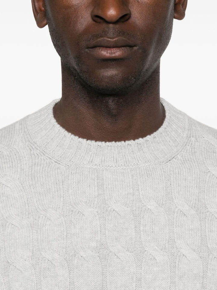 Maglione con lavorazione intrecciata grigio chiaro 