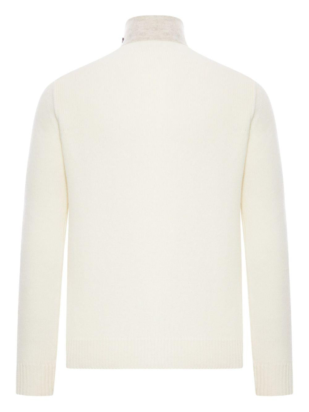 Cardigan avorio con colletto rialzato 