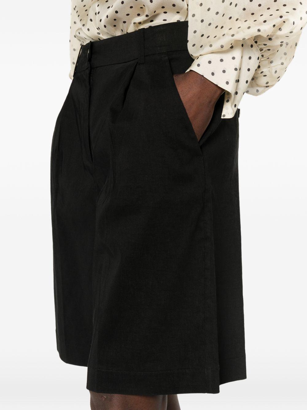 Shorts in lino 