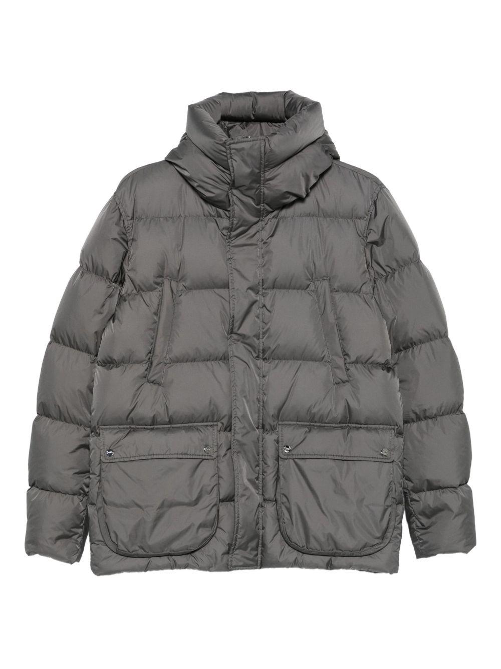 Piumino nero Chamonix con collo alto e tasche multiple 