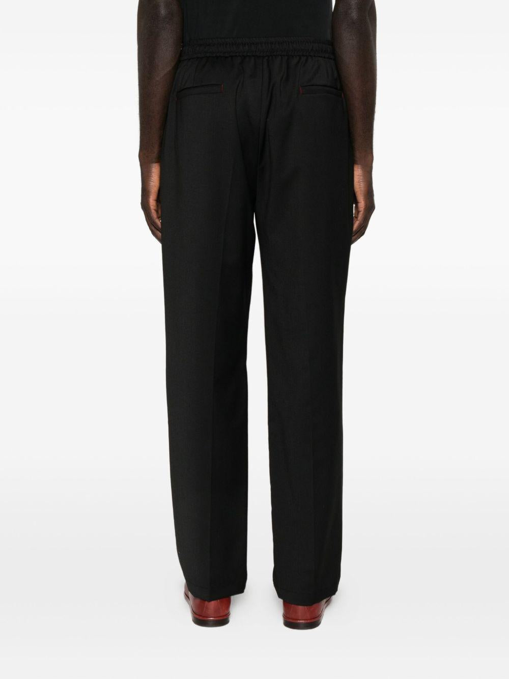 Pantaloni neri con coulisse