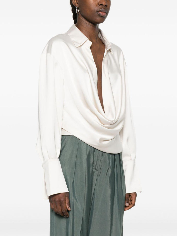 Camicia con scollo morbido 