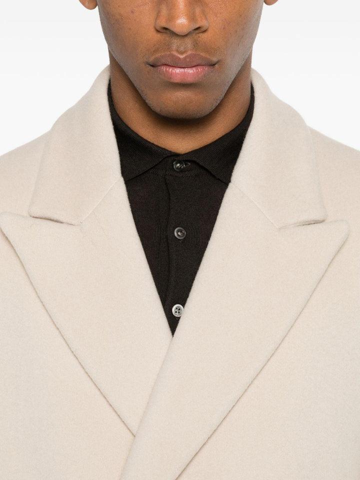 Cappotto doppiopetto color beige 