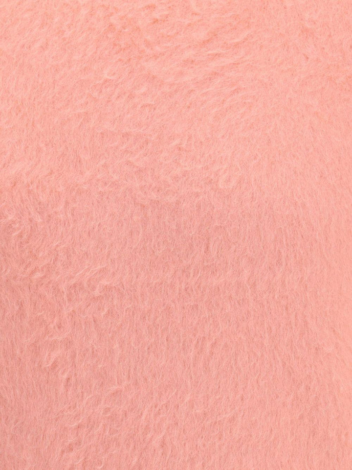 Maglione rosa con finitura morbida 