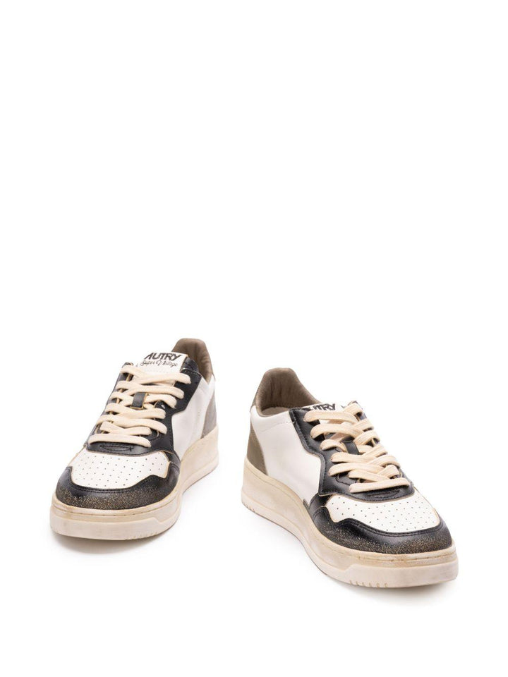 Sneakers bianche bicolore con logo 