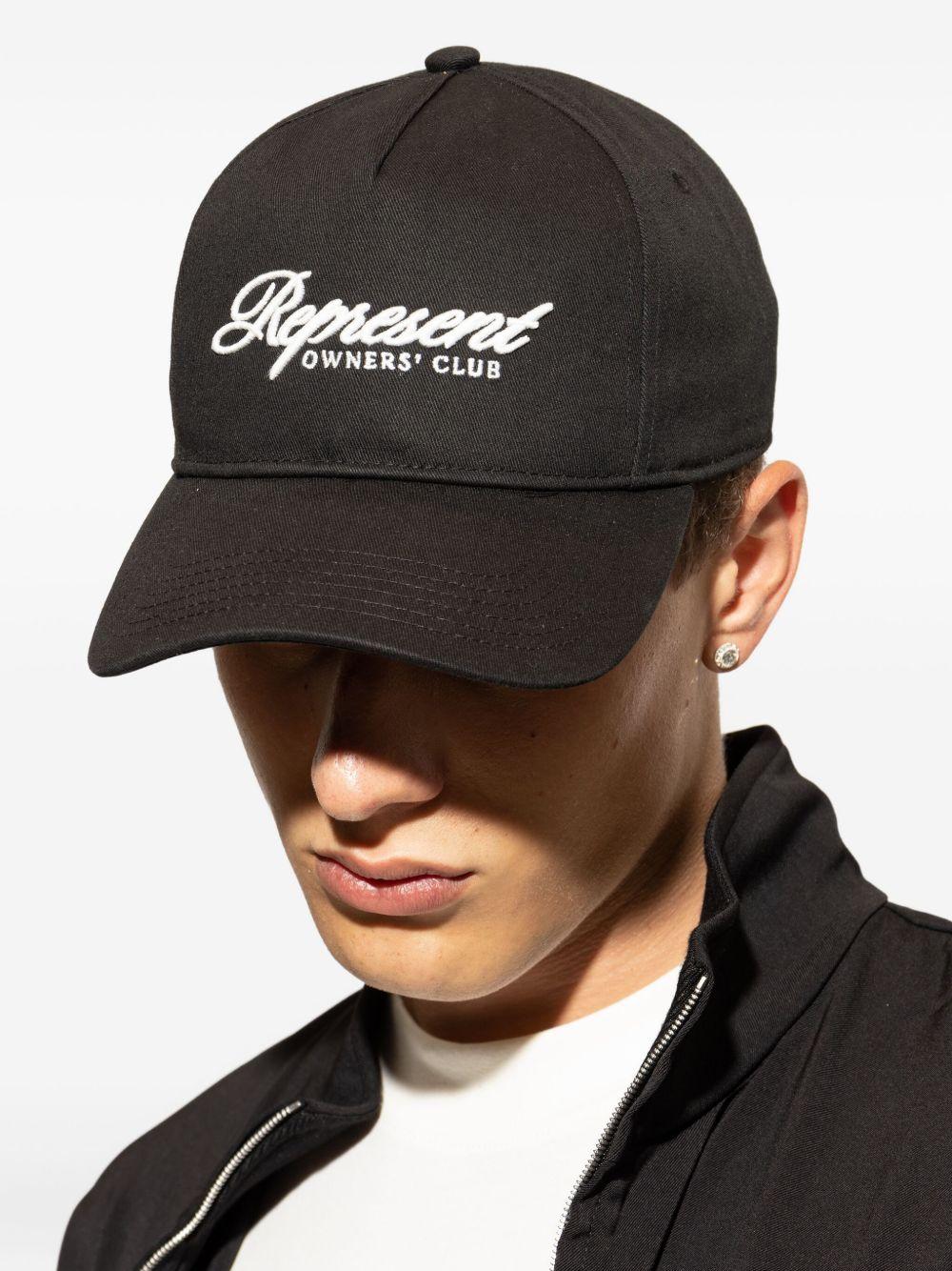 Cappello da baseball nero con logo ricamato 