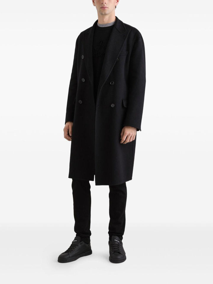 Maglione nero girocollo con logo ricamato 