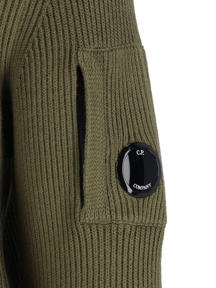 Maglione verde oliva girocollo a coste con tasca Lens