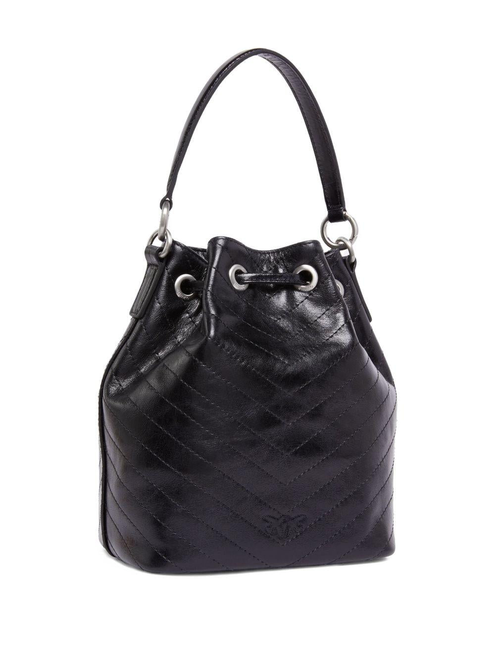 Borsa a secchiello trapuntata 