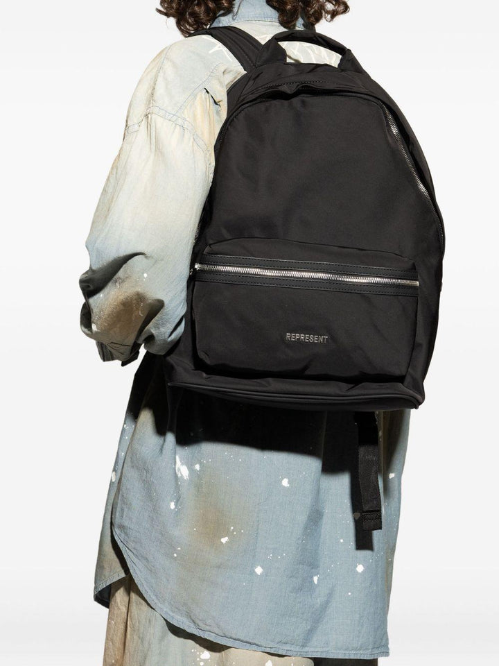 Zaino con zip nero 