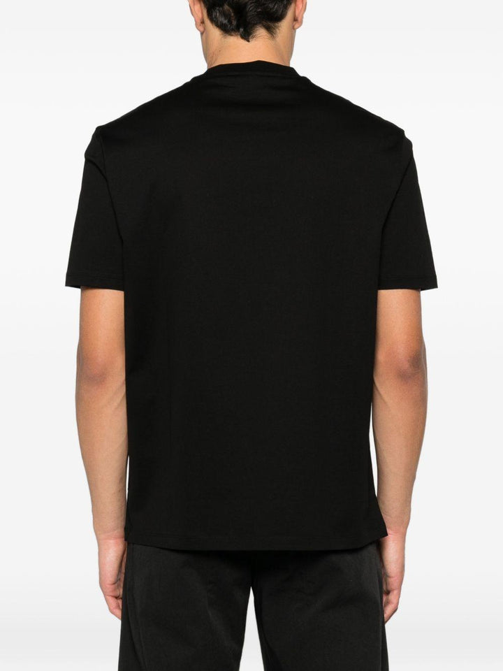 T-shirt nera 