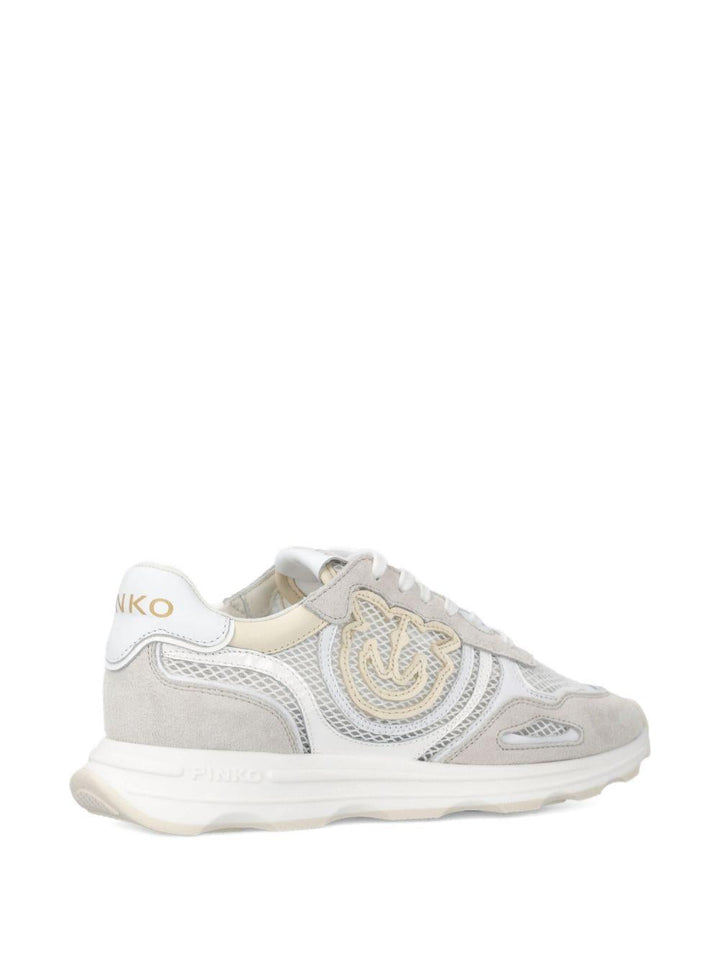 Sneakers con applicazione 