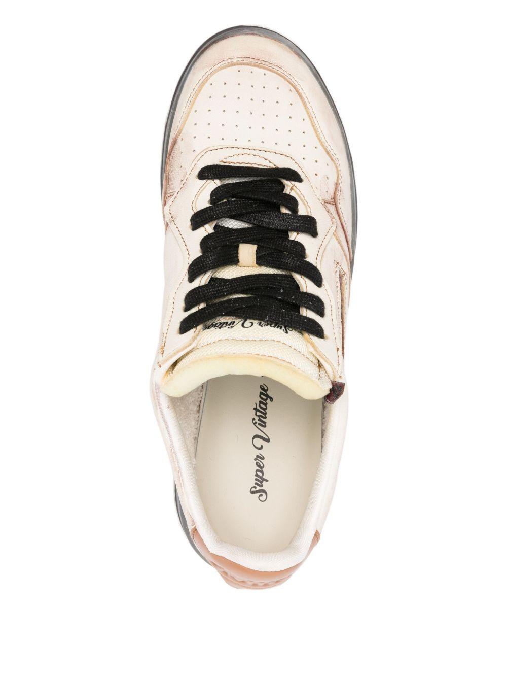 Sneakers bianche opache Medalist con effetto vissuto 