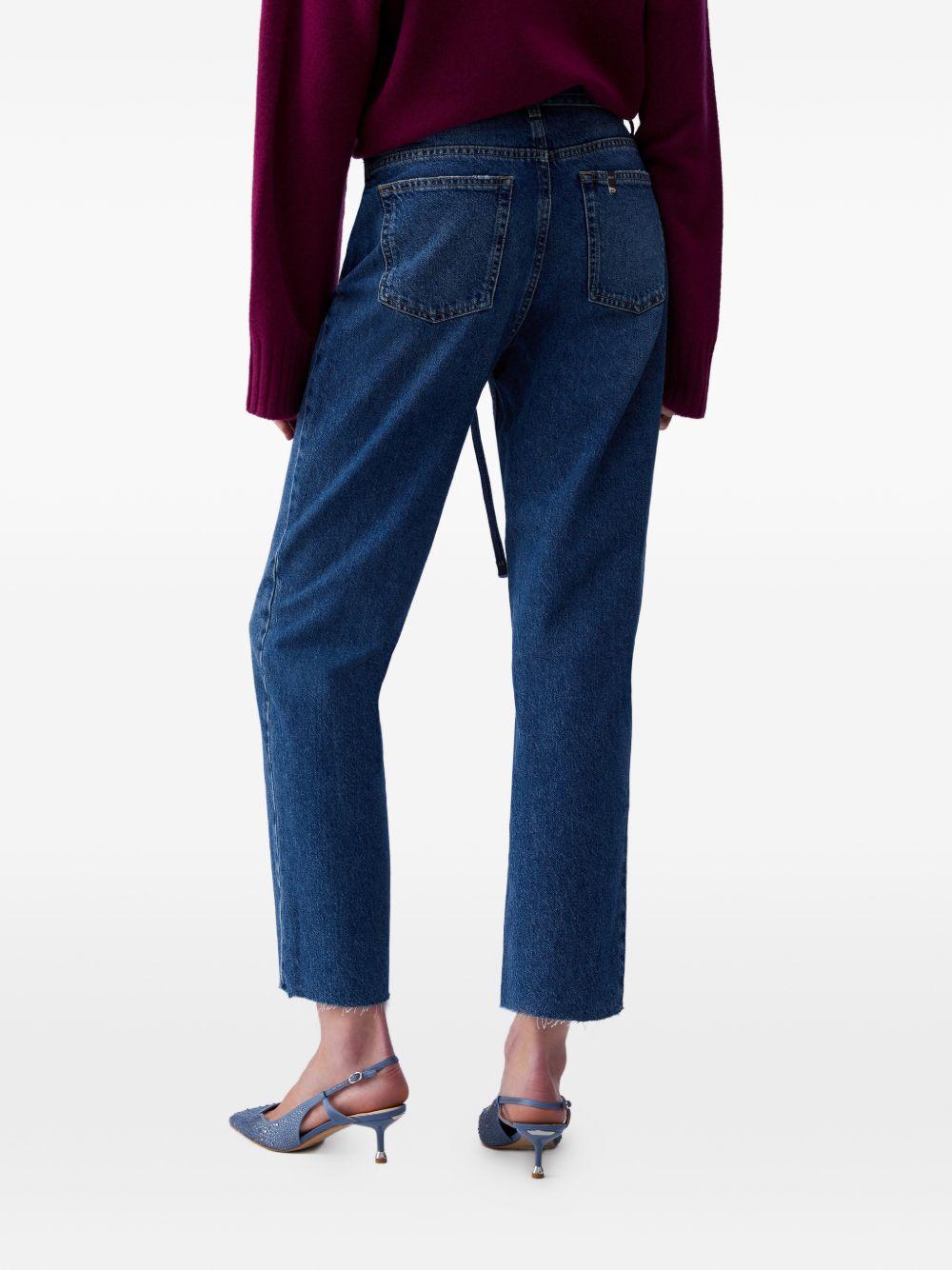 Jeans dritti con cintura 