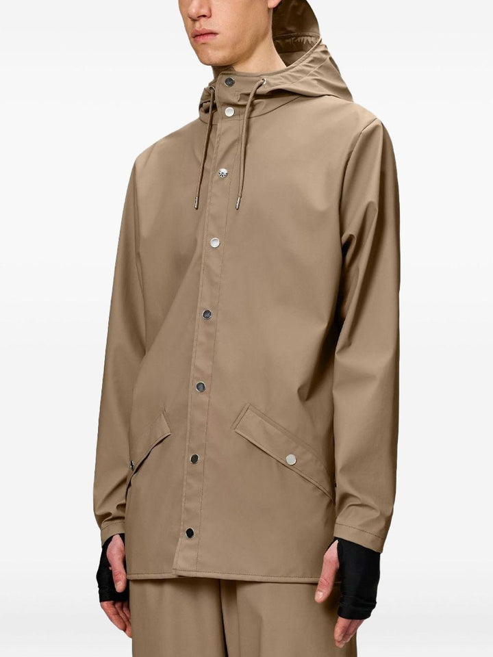 Impermeabile beige con cappuccio 