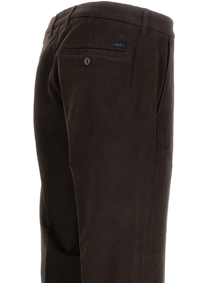 Pantaloni marroni con risvolto 