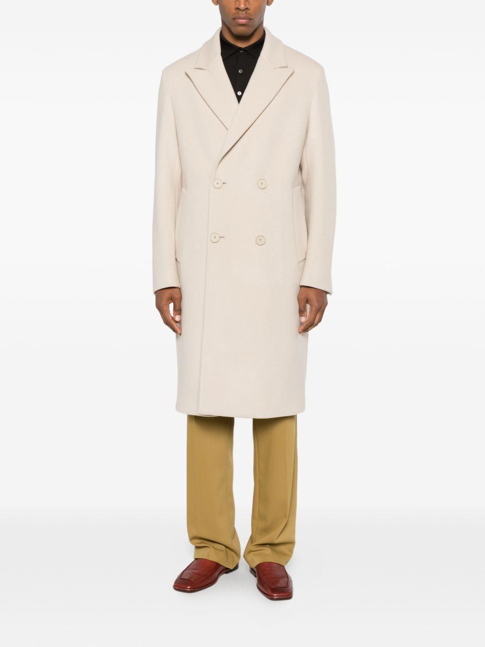 Cappotto doppiopetto color beige 
