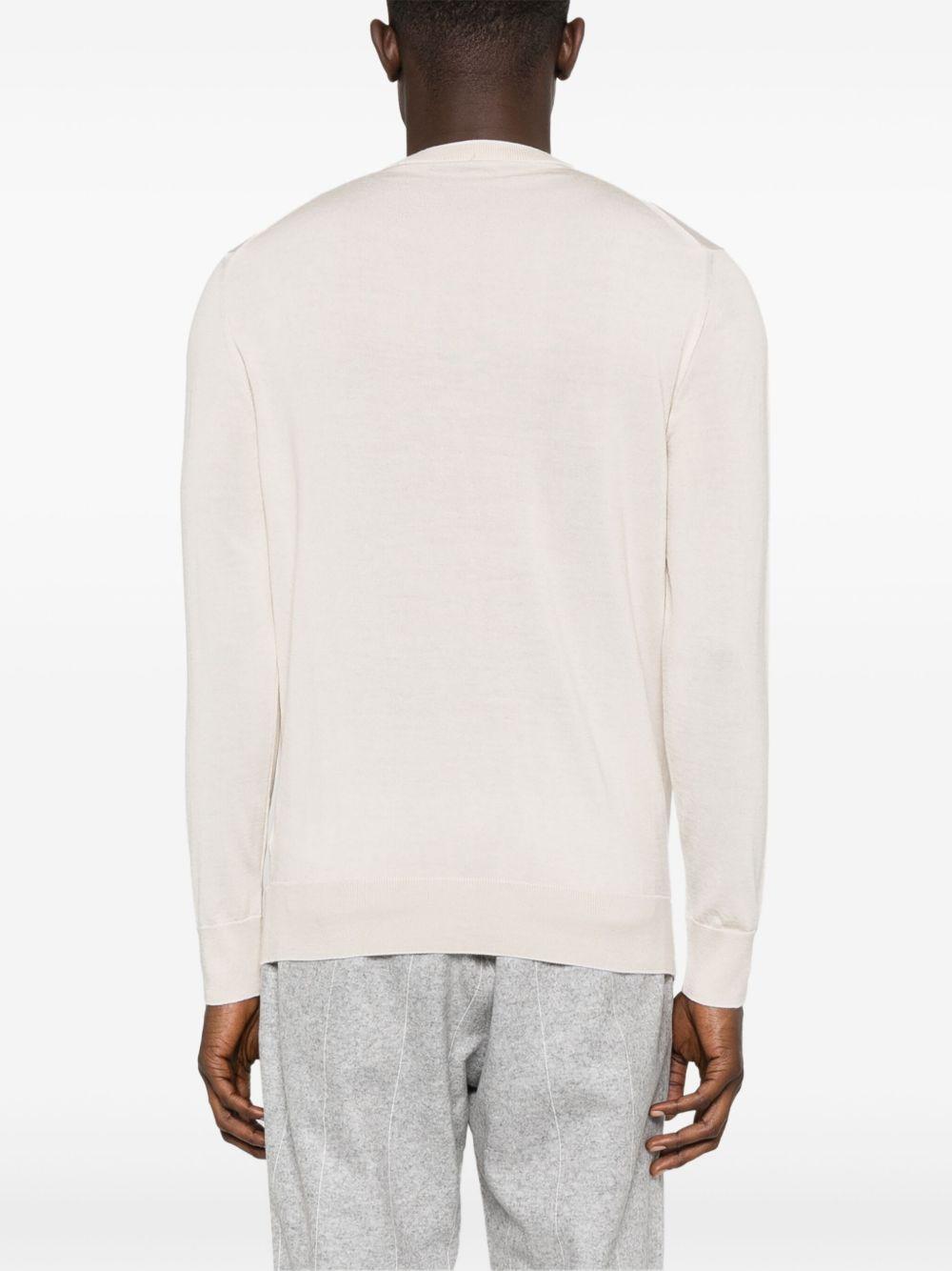 Maglione bianco opaco con girocollo e finiture a coste 