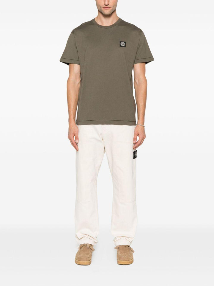 T-shirt kaki con applicazione logo 