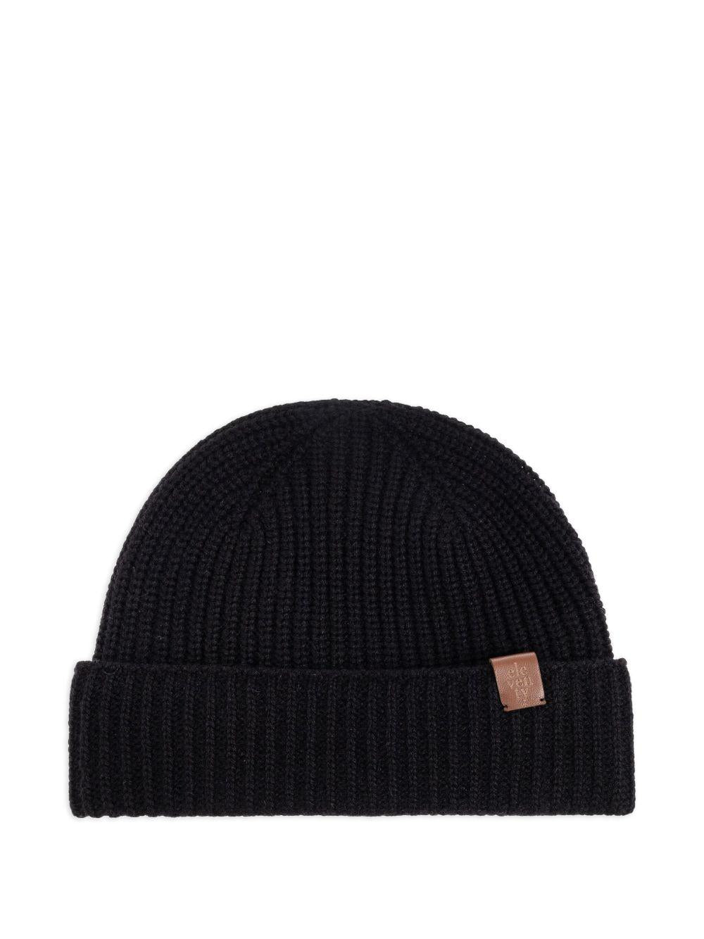 Berretto nero a coste in cashmere con logo 