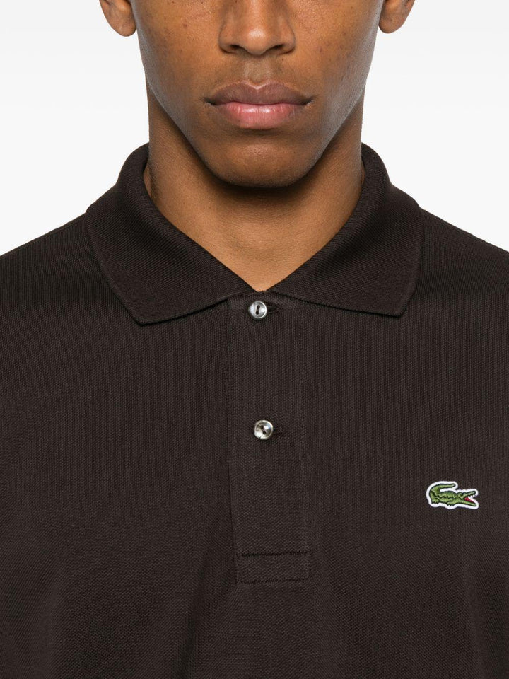 Polo marrone con logo 