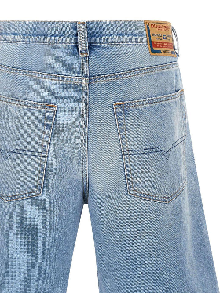 Shorts in denim strappato denim 