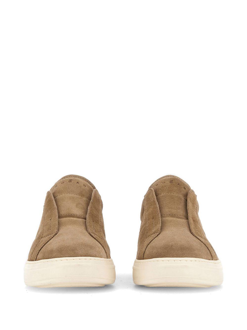Slip-on biscotto in suede con suola platform 