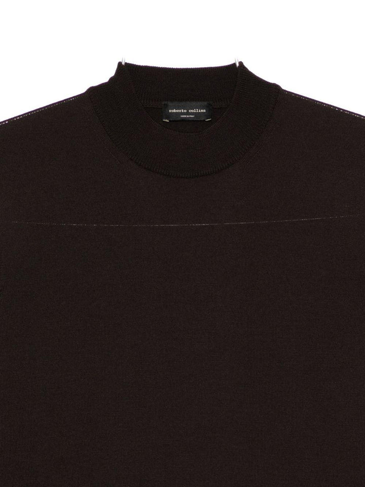 Maglione nero a collo alto 