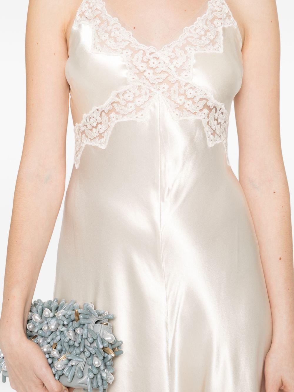 Abito con inserti in pizzo 