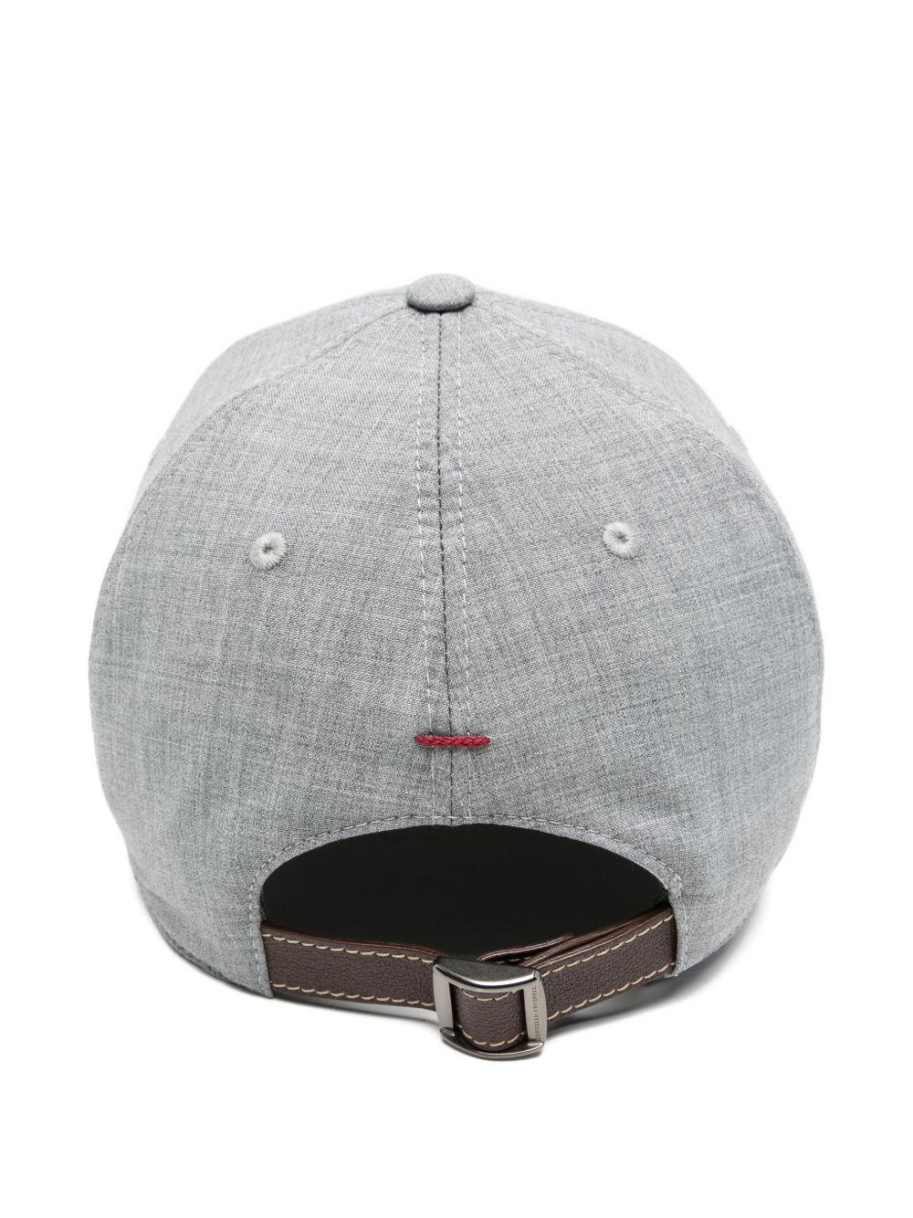Cappello grigio in lana vergine con logo ricamato 