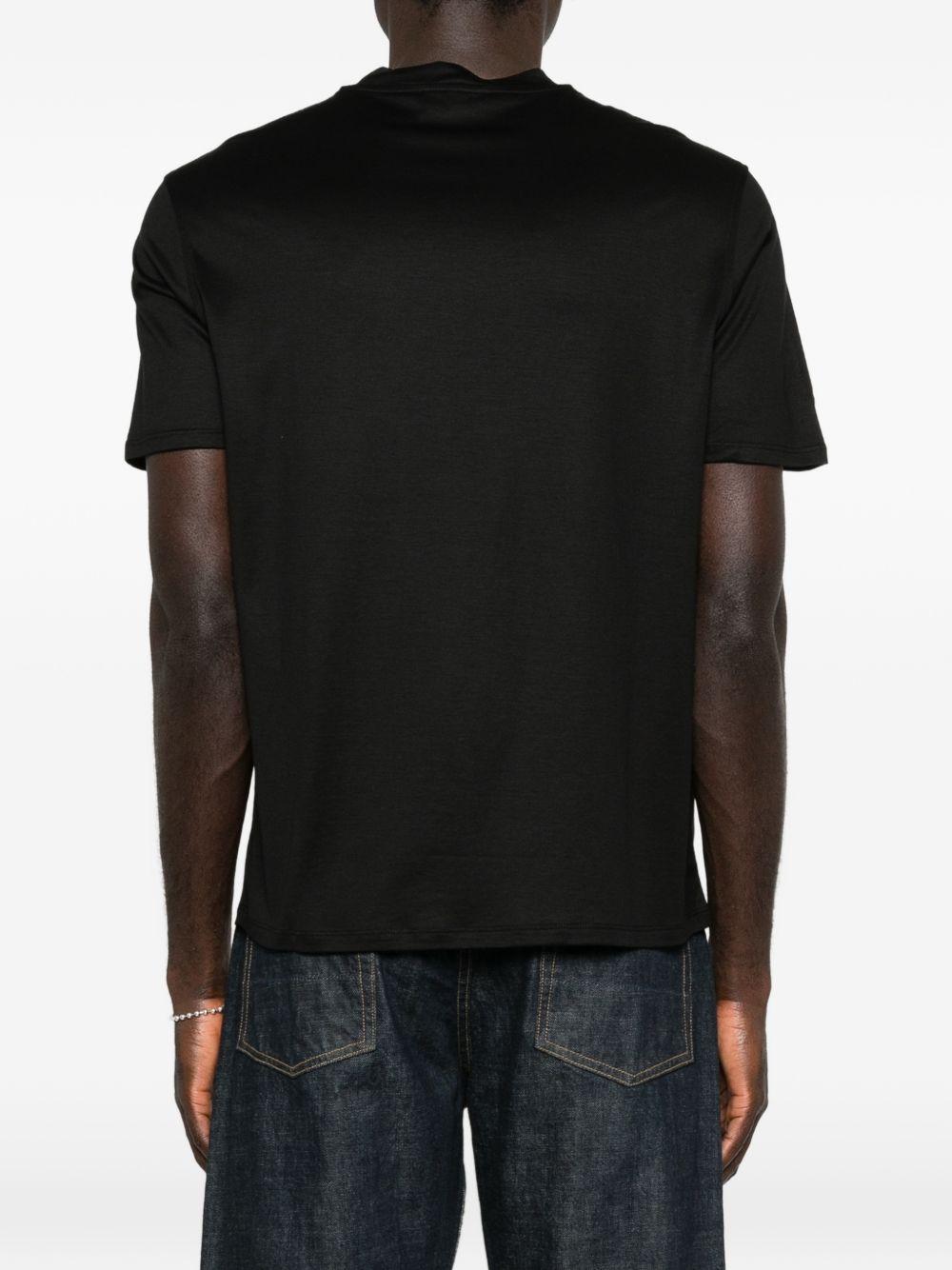 T-shirt girocollo nera con stampa 