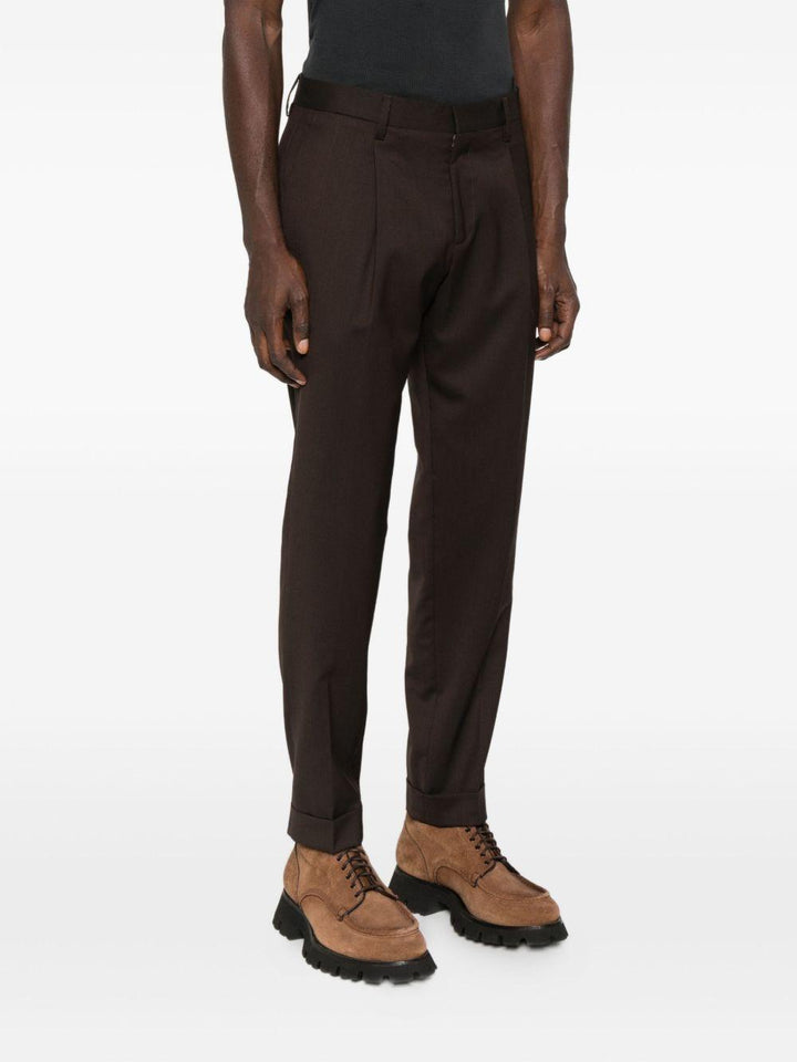 Pantaloni marroni Tiberio con pieghe