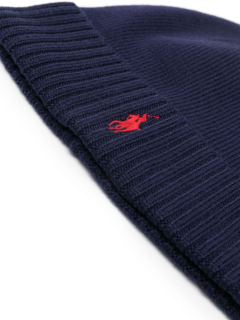 cappello blu con logo ricamato 