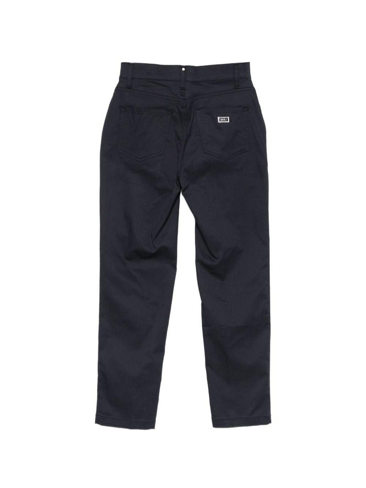Pantaloni con patch logo 