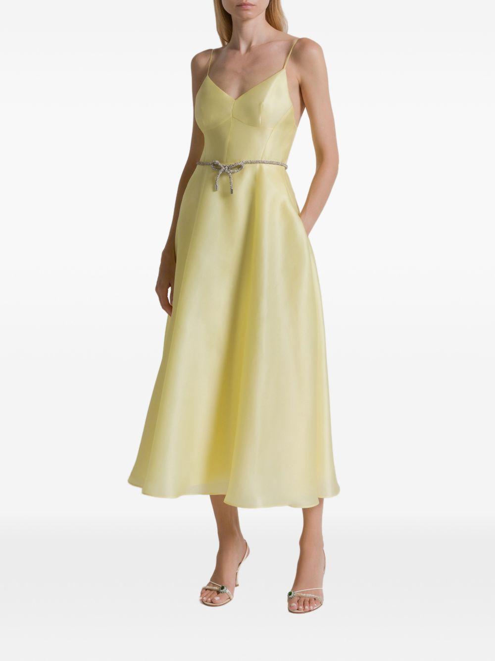 Abito midi con spalline e scollo a V 