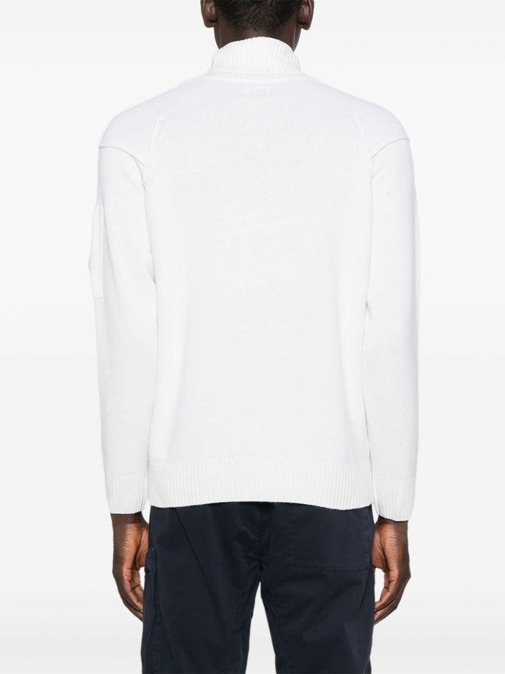 Maglione bianco a collo alto 