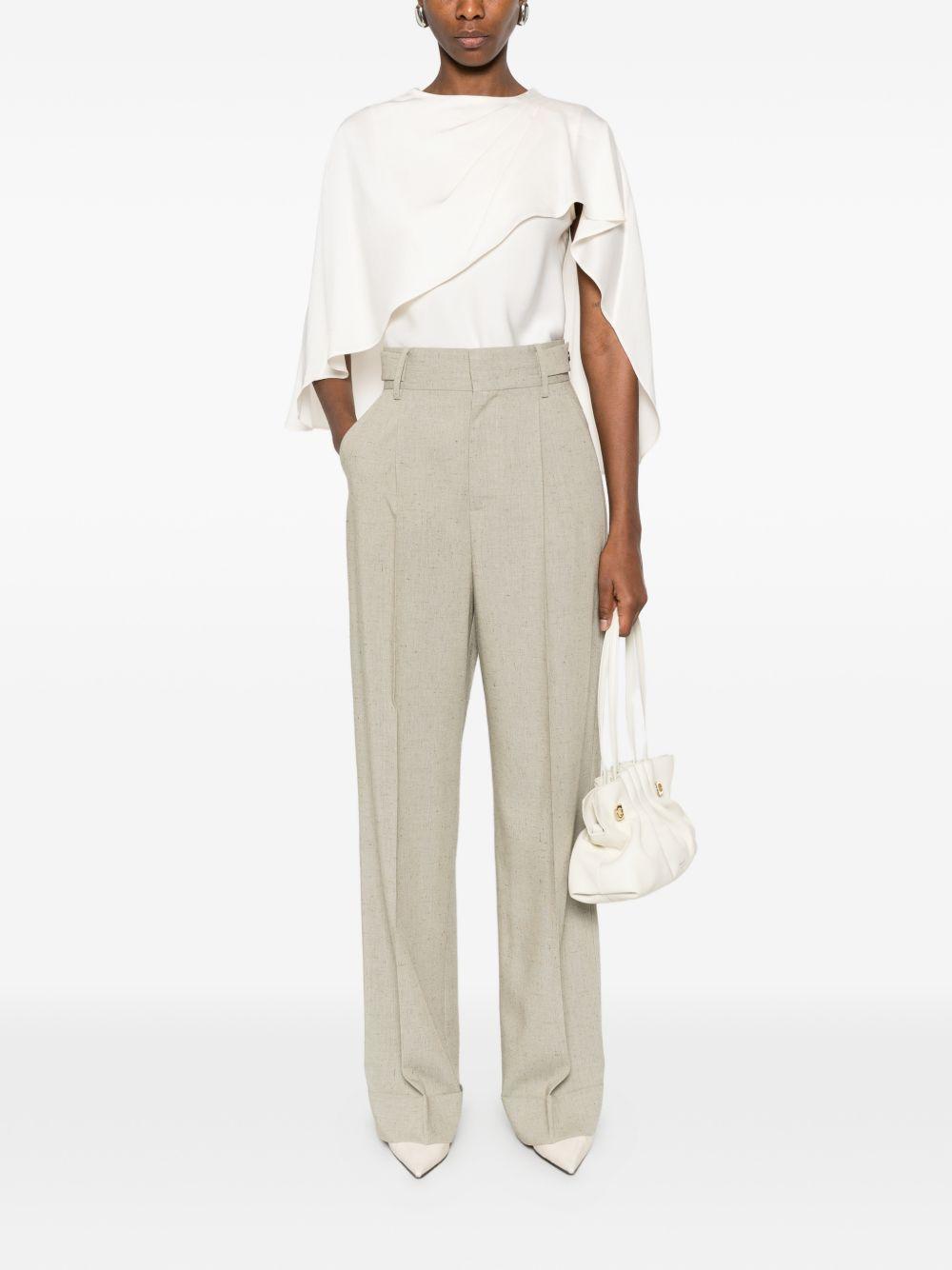 Pantaloni con piega 